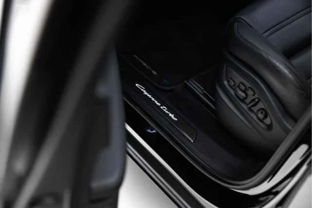 Porsche Cayenne (2024) thumbnail 17