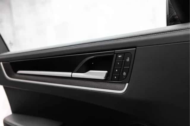 Porsche Cayenne (2024) thumbnail 26