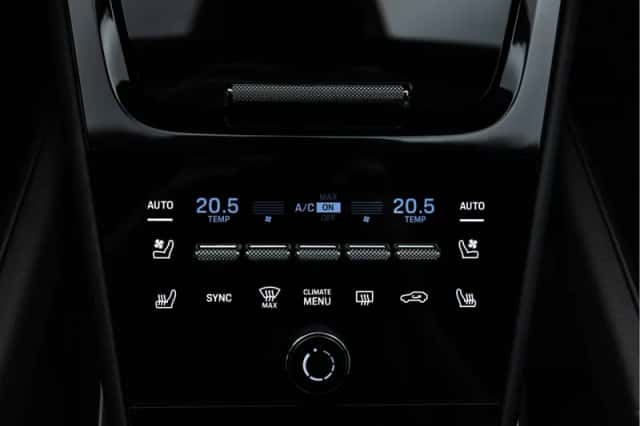 Porsche Cayenne (2024) thumbnail 51