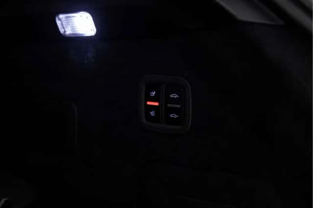 Porsche Cayenne (2022) thumbnail 12