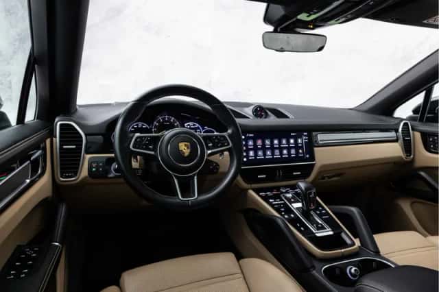 Porsche Cayenne (2022) thumbnail 16