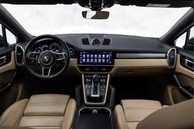 Porsche Cayenne (2022) thumbnail 17