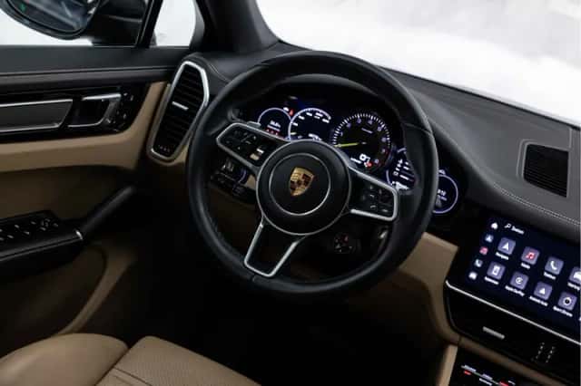 Porsche Cayenne (2022) thumbnail 18