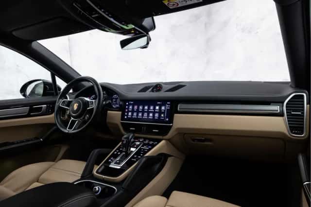 Porsche Cayenne (2022) thumbnail 19