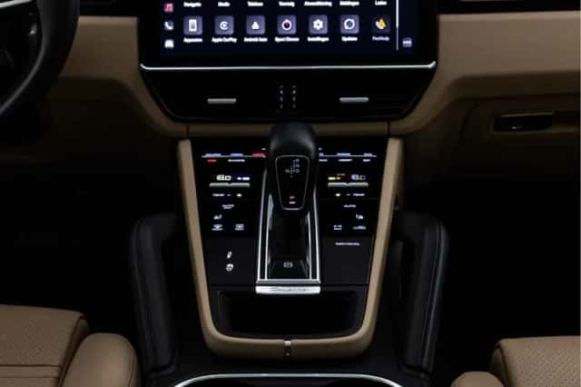 Porsche Cayenne (2022) thumbnail 21