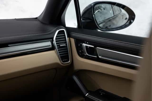 Porsche Cayenne (2022) thumbnail 22