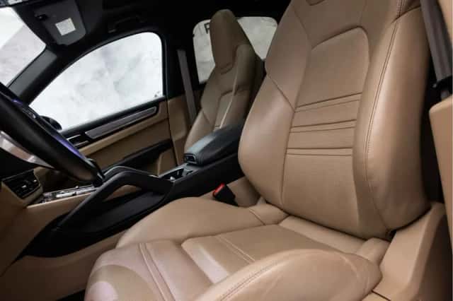 Porsche Cayenne (2022) thumbnail 26