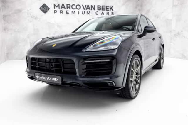 Porsche Cayenne (2022) thumbnail 4