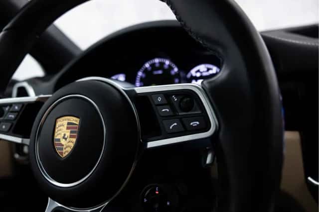 Porsche Cayenne (2022) thumbnail 34