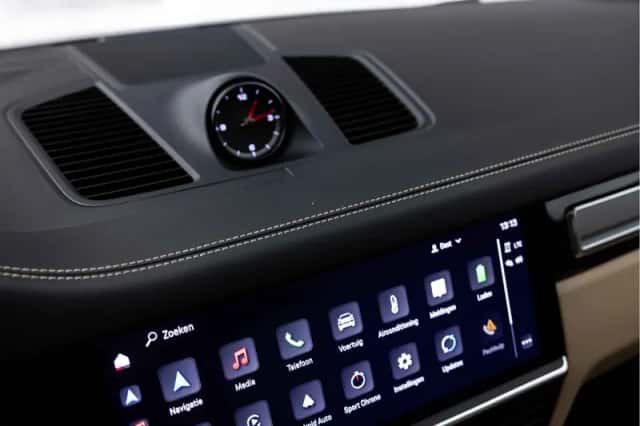 Porsche Cayenne (2022) thumbnail 38