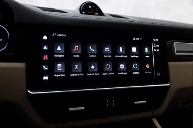 Porsche Cayenne (2022) thumbnail 39