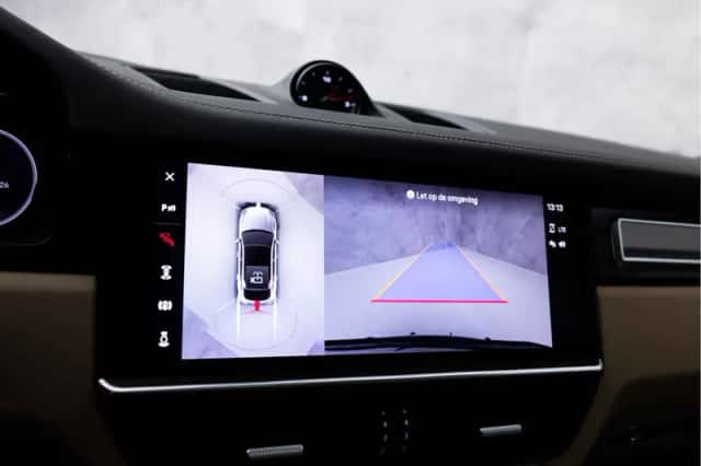 Porsche Cayenne (2022) thumbnail 40
