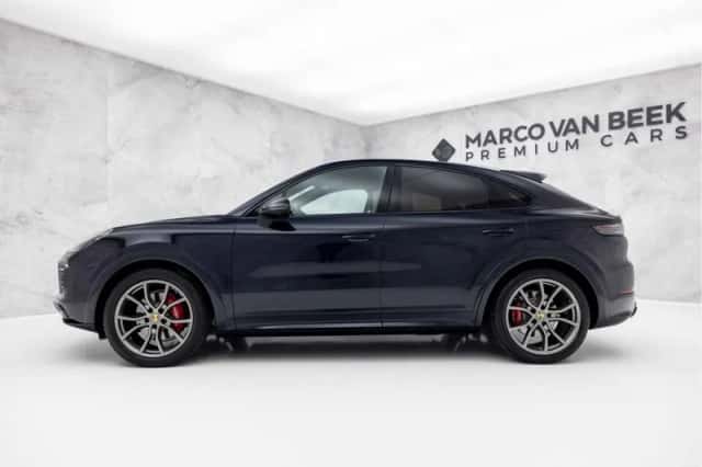 Porsche Cayenne (2022) thumbnail 5