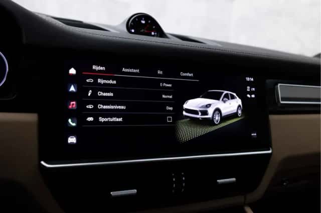 Porsche Cayenne (2022) thumbnail 43