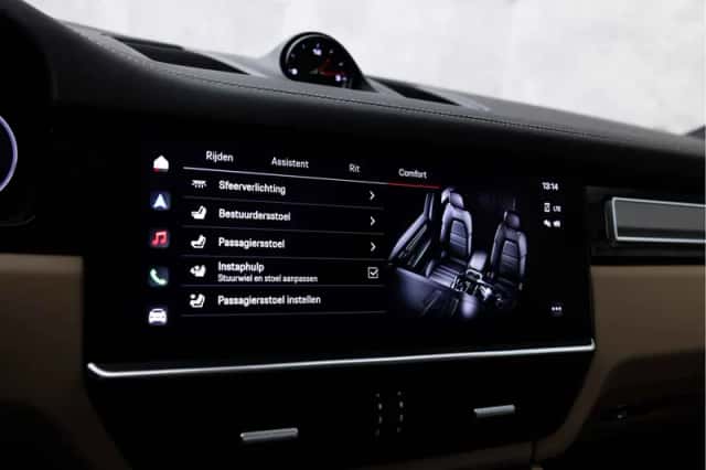 Porsche Cayenne (2022) thumbnail 45