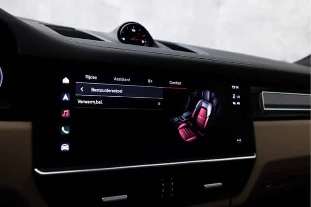 Porsche Cayenne (2022) thumbnail 46