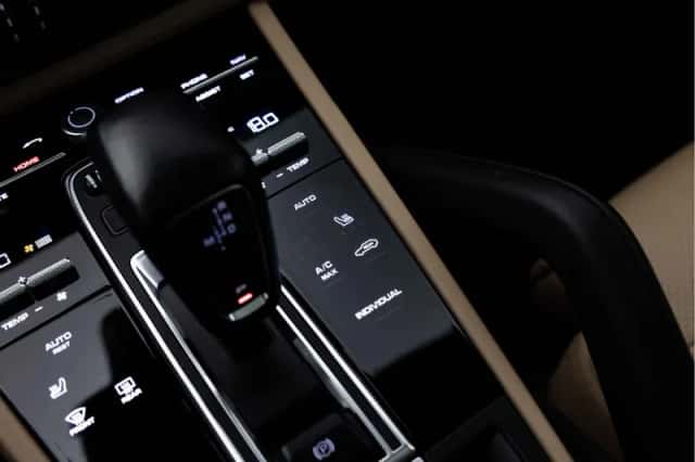 Porsche Cayenne (2022) thumbnail 52