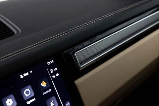 Porsche Cayenne (2022) thumbnail 56