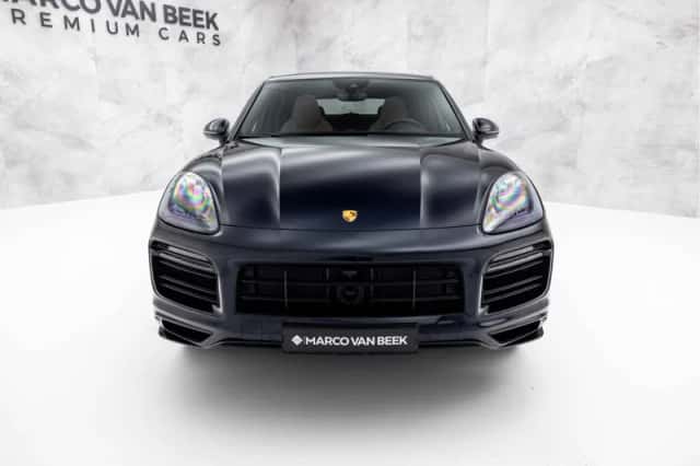 Porsche Cayenne (2022) thumbnail 9