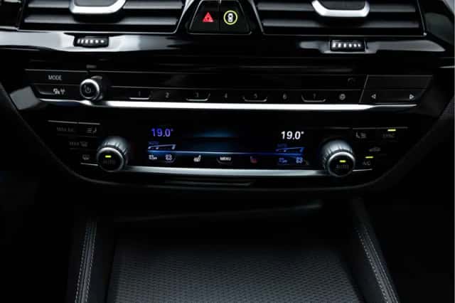 BMW 5-Serie (2023) thumbnail 43