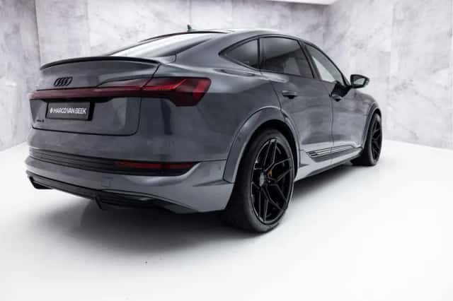 Audi e-tron (2022) thumbnail 2