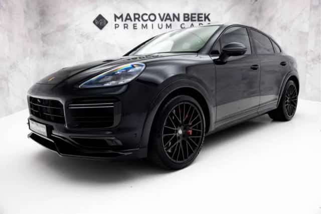 Porsche Cayenne (2021) thumbnail 1