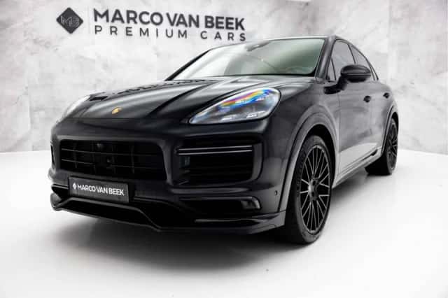 Porsche Cayenne (2021) thumbnail 4
