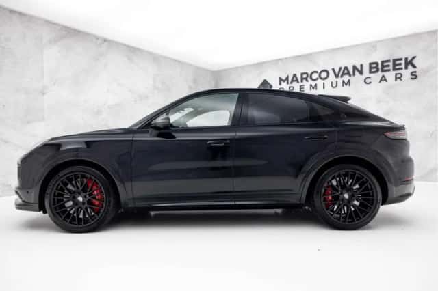 Porsche Cayenne (2021) thumbnail 5