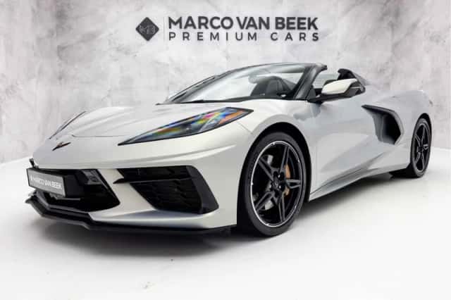 Chevrolet Corvette (2021) thumbnail 1