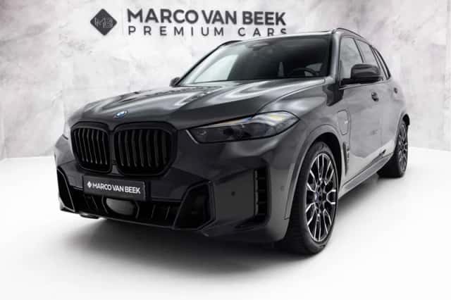 BMW X5 (2023) thumbnail 4