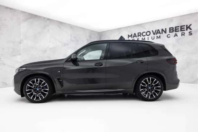 BMW X5 (2023) thumbnail 5