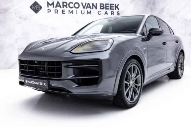 Porsche Cayenne (2025) thumbnail 4