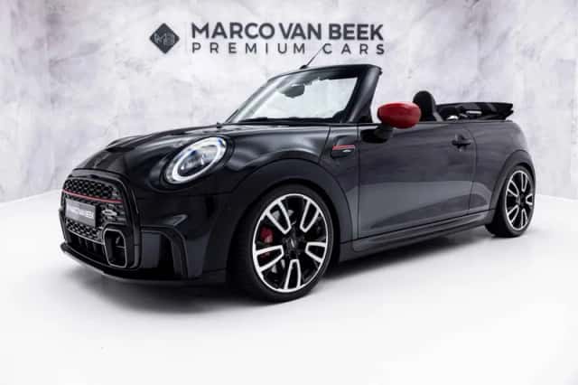 MINI Cooper (2022) thumbnail 1