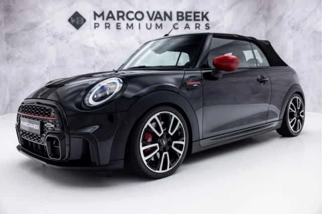 MINI Cooper (2022) thumbnail 2