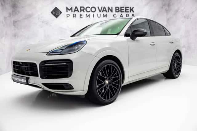 Porsche Cayenne (2023) thumbnail 1