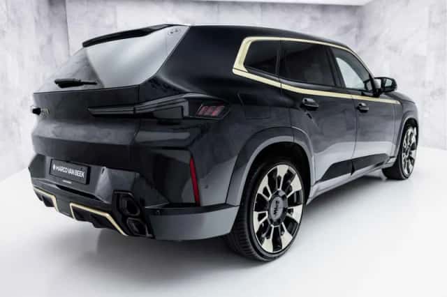 BMW XM (2023) thumbnail 2