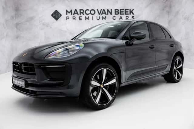 Porsche Macan (2022) thumbnail 1