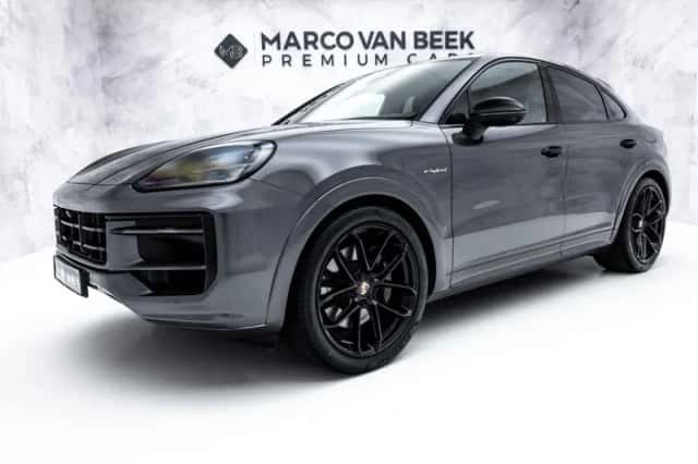 Porsche Cayenne (2025) thumbnail 1
