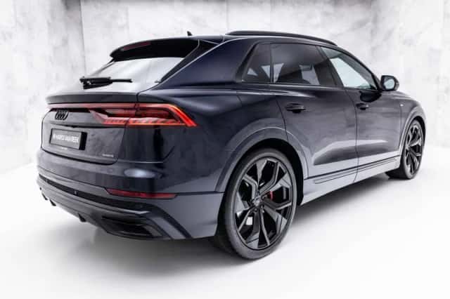 Audi Q8 (2022) thumbnail 2