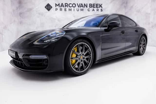 Porsche Panamera (2023) thumbnail 1