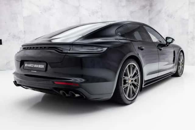 Porsche Panamera (2023) thumbnail 2
