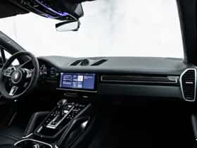 Porsche Cayenne (2019) thumbnail 24