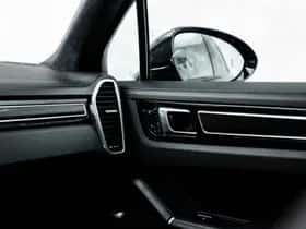 Porsche Cayenne (2019) thumbnail 27