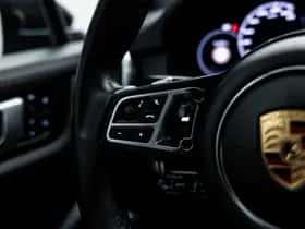 Porsche Cayenne (2018) thumbnail 34