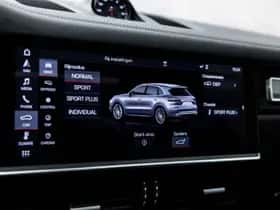 Porsche Cayenne (2018) thumbnail 43
