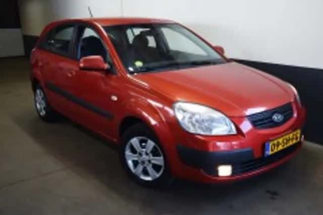 Kia Rio (2006) thumbnail 4
