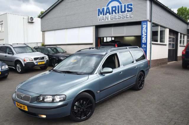 Volvo V70 (2000) thumbnail 2