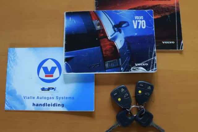 Volvo V70 (2000) thumbnail 35