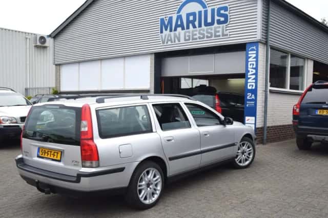 Volvo V70 (2000) thumbnail 3