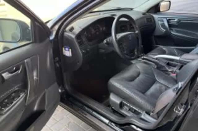 Volvo Xc70 (2003) thumbnail 4